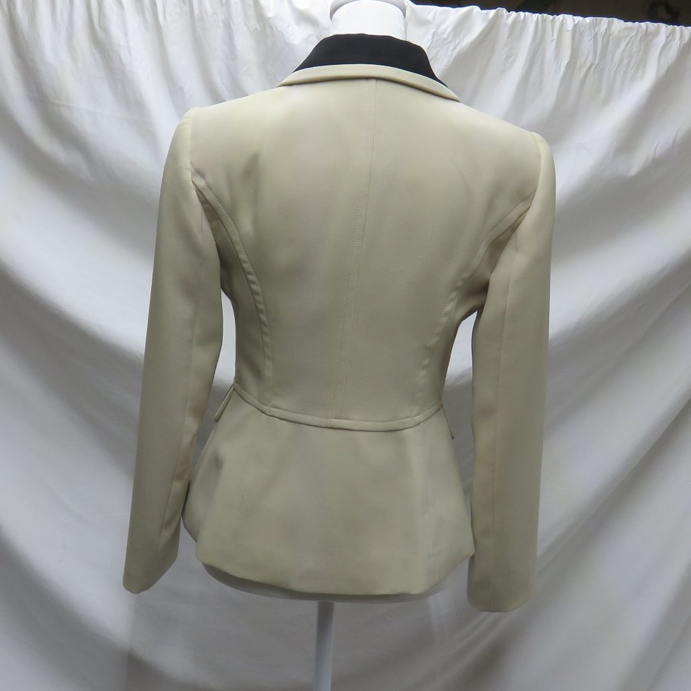 Tahari Woman's Pantsuit - Picture 6 of 16
